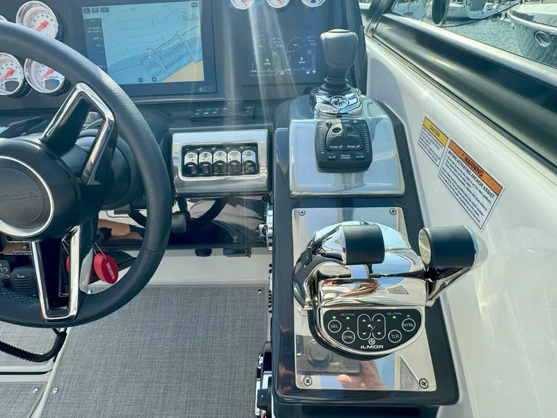 Slide: The Image of Formula 350 Crossover Bowrider 2024 - 34