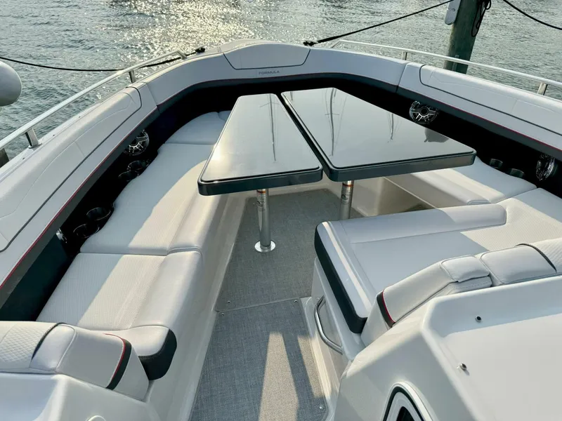 Slide: The Image of Formula 350 Crossover Bowrider 2024 - 37