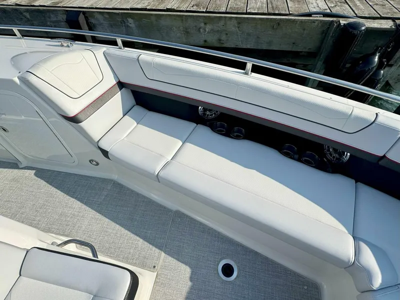 Slide: The Image of Formula 350 Crossover Bowrider 2024 - 39