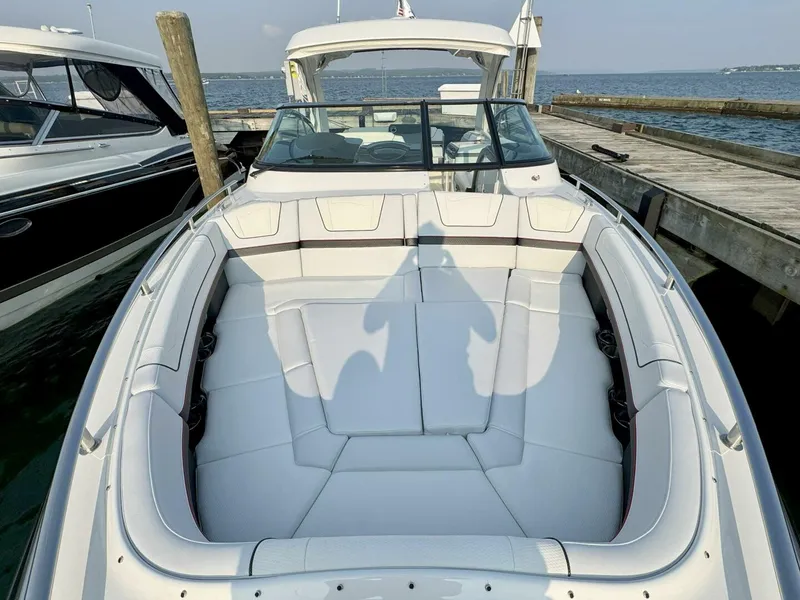 Slide: The Image of Formula 350 Crossover Bowrider 2024 - 43