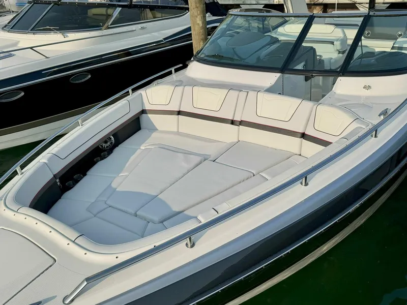 Slide: The Image of Formula 350 Crossover Bowrider 2024 - 44