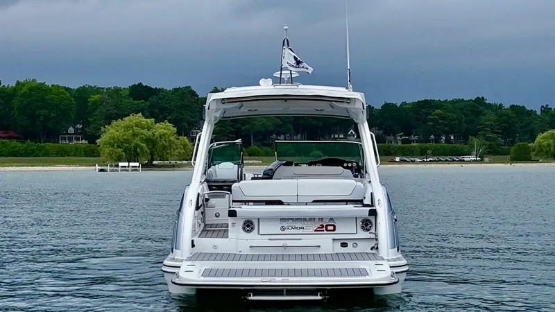 Slide: The Image of Formula 350 Crossover Bowrider 2024 - 5