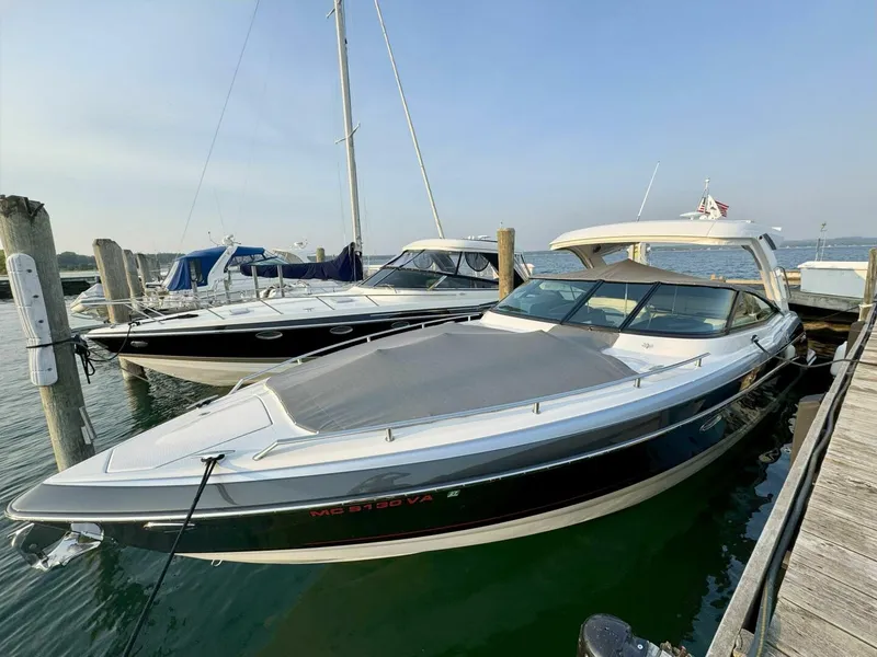 Slide: The Image of Formula 350 Crossover Bowrider 2024 - 68