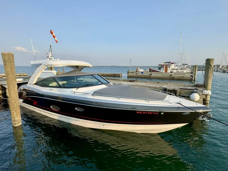 Slide: The Image of Formula 350 Crossover Bowrider 2024 - 70