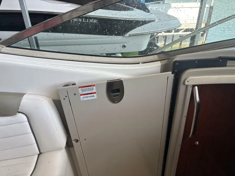 Slide: The Image of Sea Ray 290 Sundancer 2008 - 17