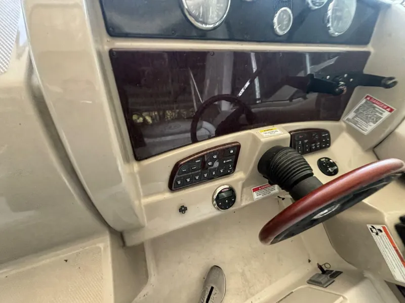 Slide: The Image of Sea Ray 290 Sundancer 2008 - 76