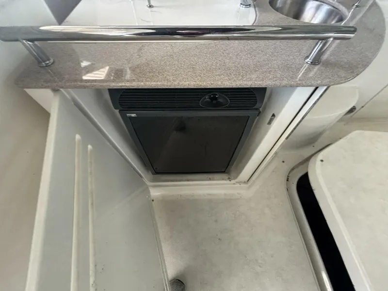 Slide: The Image of Sea Ray 290 Sundancer 2008 - 79