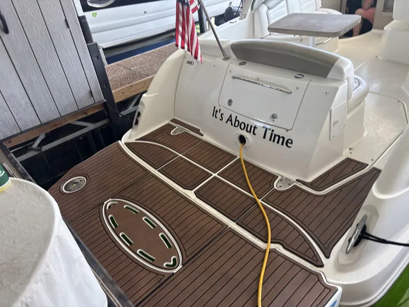 Slide: The Image of Sea Ray 290 Sundancer 2008 - 9