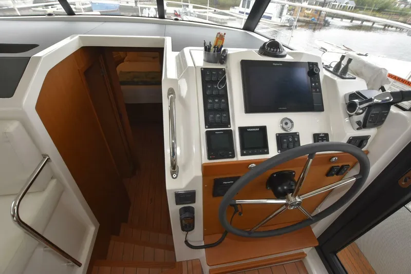 Slide: The Image of Beneteau Swift Trawler 41 Fly 2023 - 13
