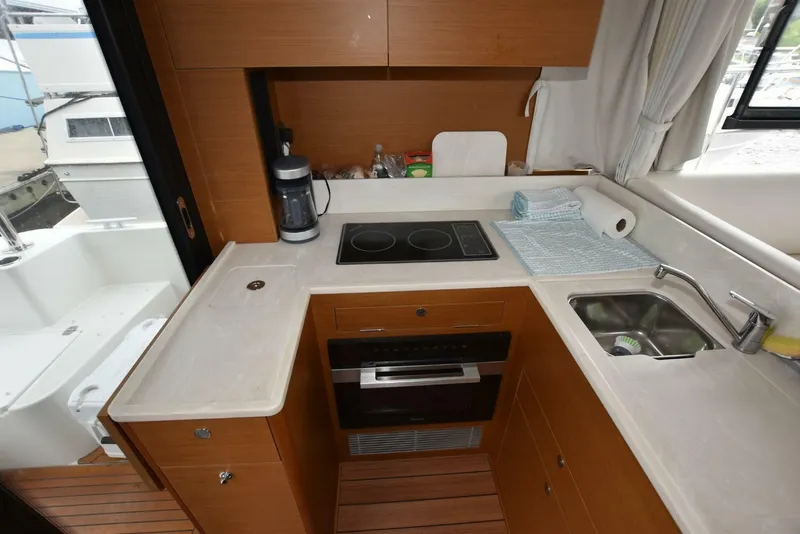 Slide: The Image of Beneteau Swift Trawler 41 Fly 2023 - 20