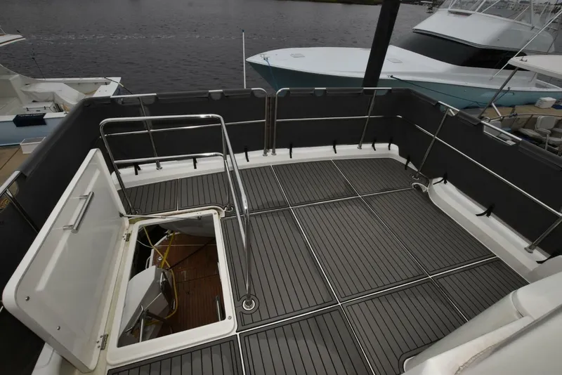 Slide: The Image of Beneteau Swift Trawler 41 Fly 2023 - 30