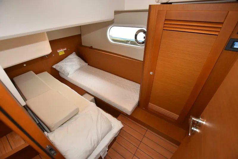 Slide: The Image of Beneteau Swift Trawler 41 Fly 2023 - 7