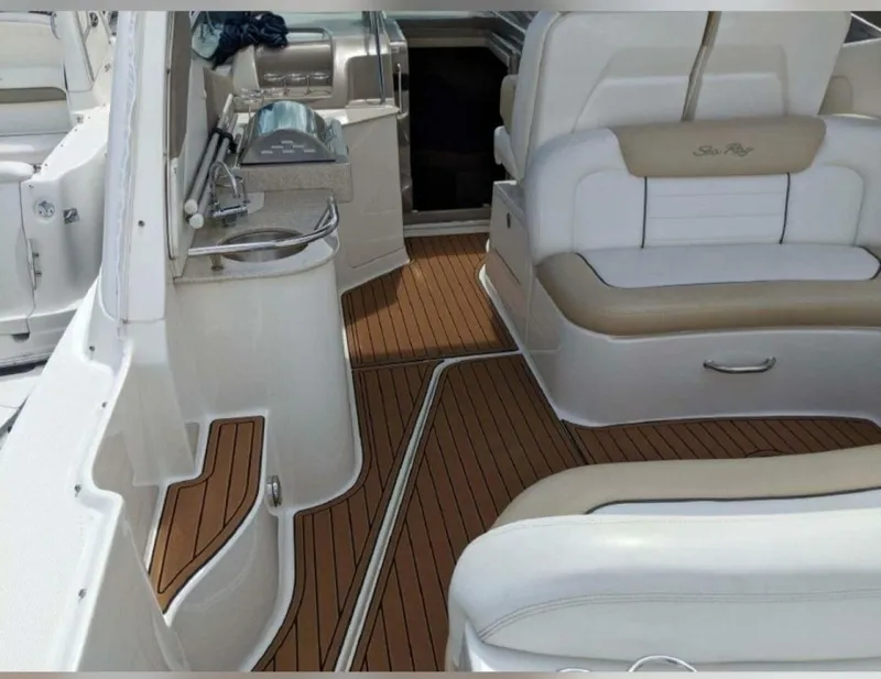 Slide: The Image of Sea Ray Sundancer 310 2008 - 8