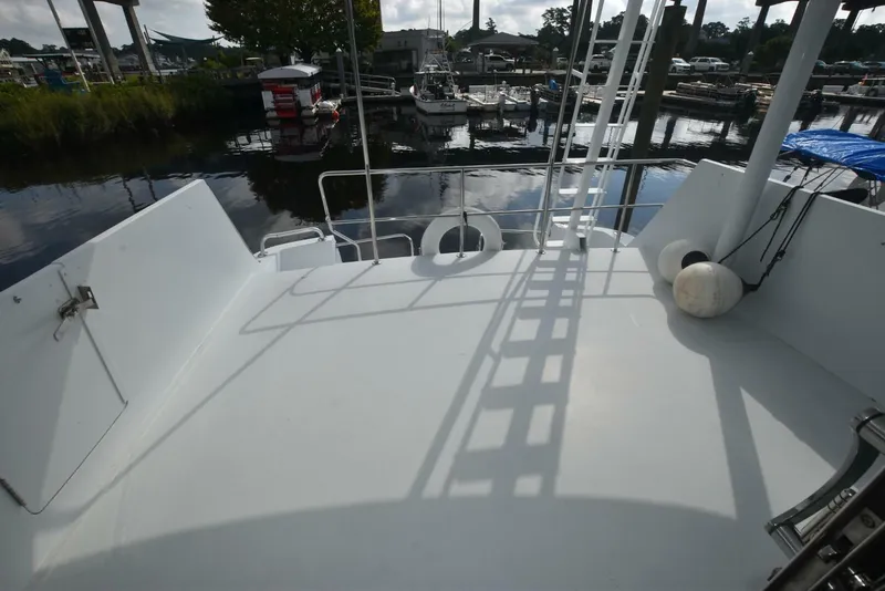 Slide: The Image of Hatteras 74 Sportdeck 1998 - 2