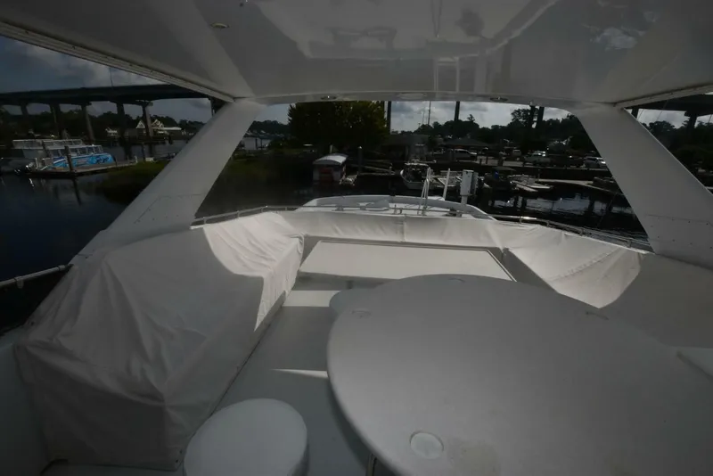 Slide: The Image of Hatteras 74 Sportdeck 1998 - 27