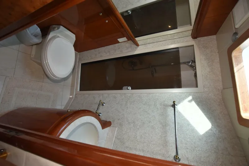 Slide: The Image of Hatteras 74 Sportdeck 1998 - 32