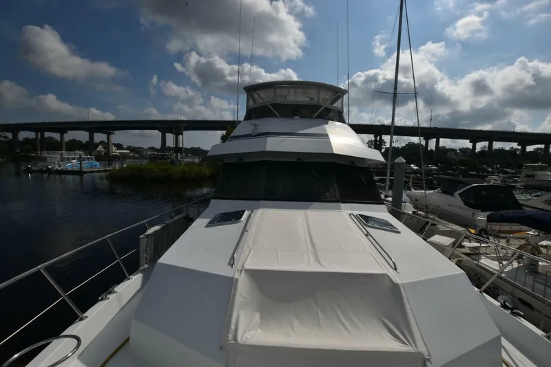 Slide: The Image of Hatteras 74 Sportdeck 1998 - 5