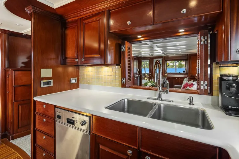 Slide: The Image of Rayburn Custom Yachts Flush Deck 2001 - 12