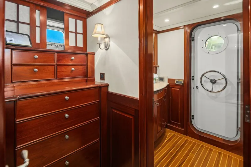 Slide: The Image of Rayburn Custom Yachts Flush Deck 2001 - 30