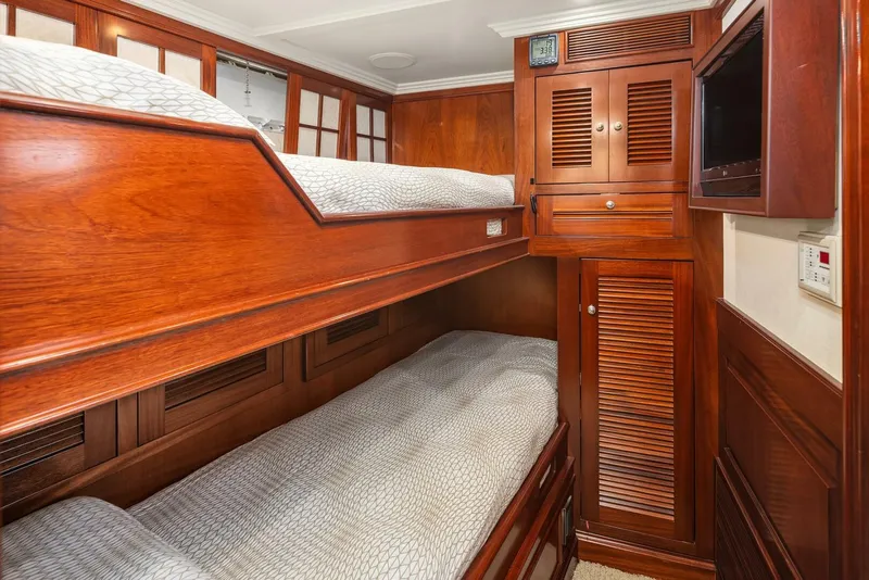 Slide: The Image of Rayburn Custom Yachts Flush Deck 2001 - 37