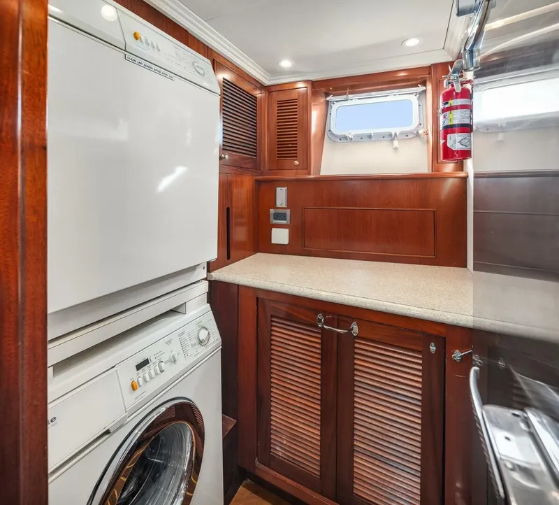 Slide: The Image of Rayburn Custom Yachts Flush Deck 2001 - 39