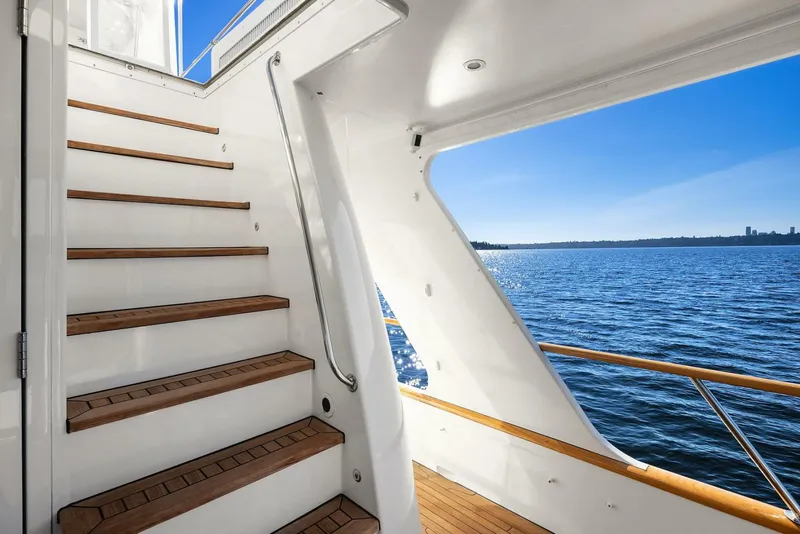 Slide: The Image of Rayburn Custom Yachts Flush Deck 2001 - 58