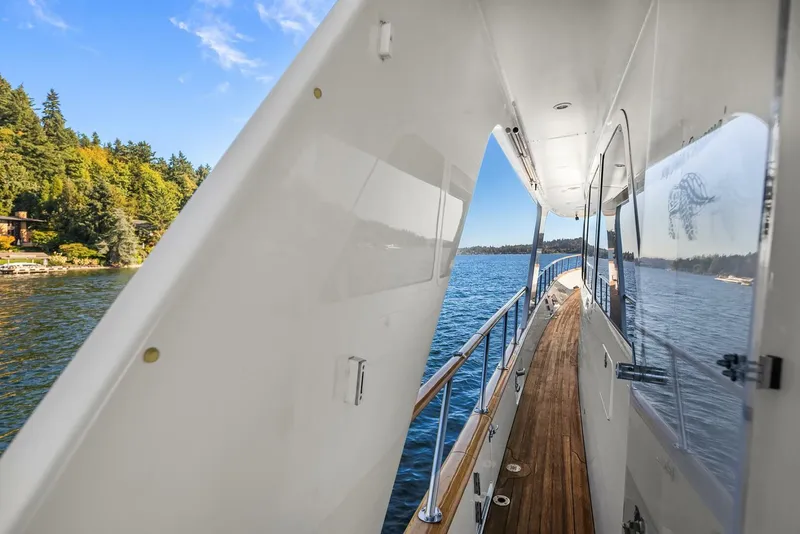 Slide: The Image of Rayburn Custom Yachts Flush Deck 2001 - 60
