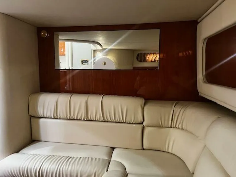 Slide: The Image of Sea Ray 410 Sundancer 2000 - 22