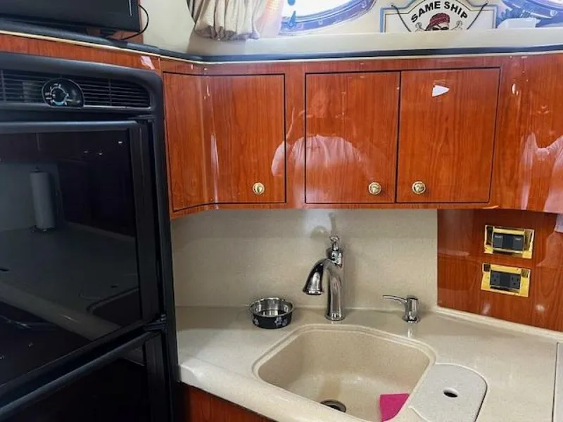 Slide: The Image of Sea Ray 410 Sundancer 2000 - 30