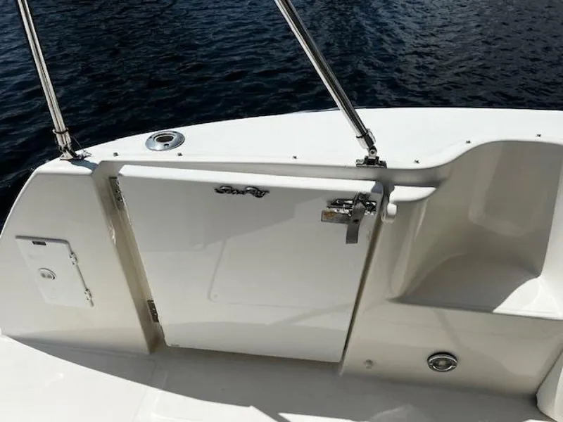 Slide: The Image of Sea Ray 410 Sundancer 2000 - 56