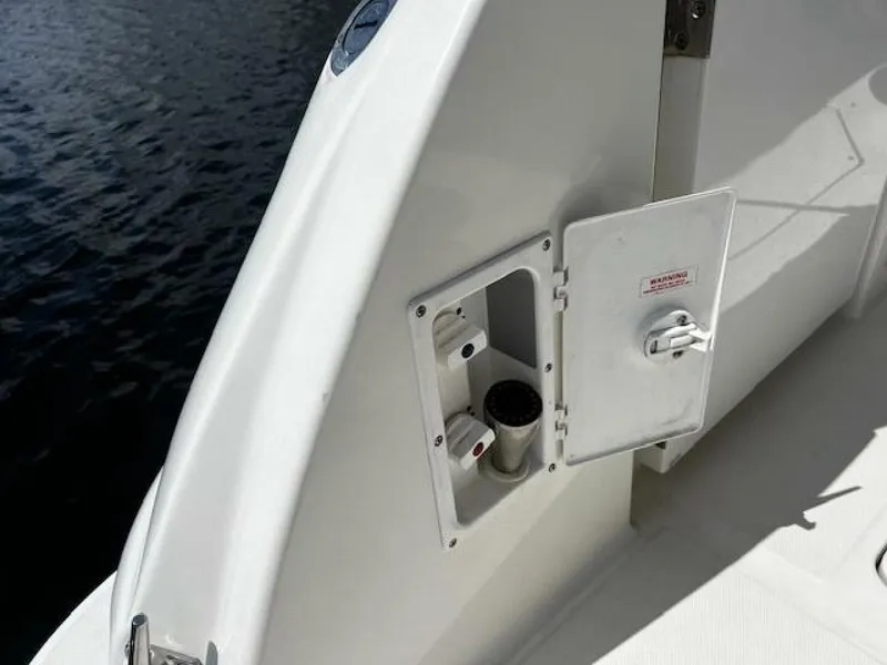 Slide: The Image of Sea Ray 410 Sundancer 2000 - 57