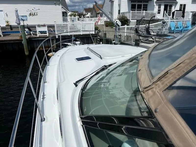 Slide: The Image of Sea Ray 410 Sundancer 2000 - 70