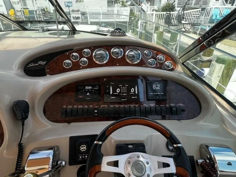 Slide: The Image of Sea Ray 410 Sundancer 2000 - 78