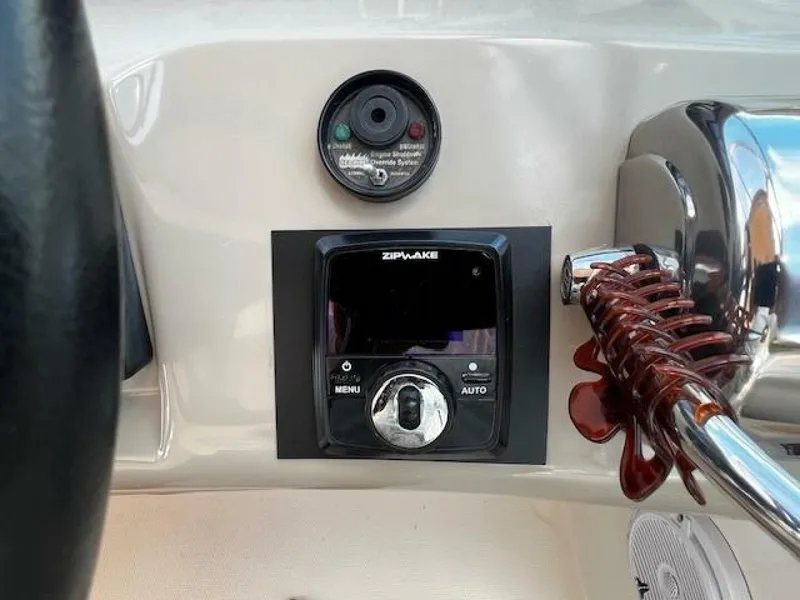 Slide: The Image of Sea Ray 410 Sundancer 2000 - 83