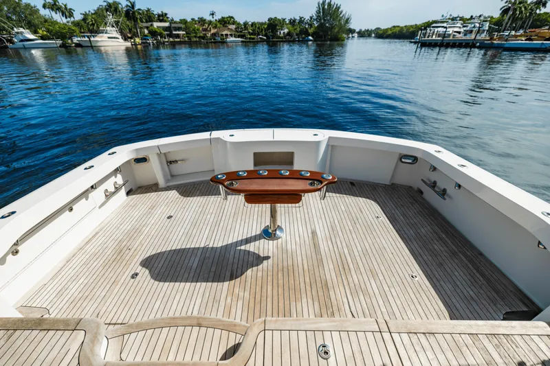 Slide: The Image of Hatteras GT63 2015 - 12