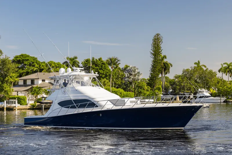 Slide: The Image of Hatteras GT63 2015 - 3