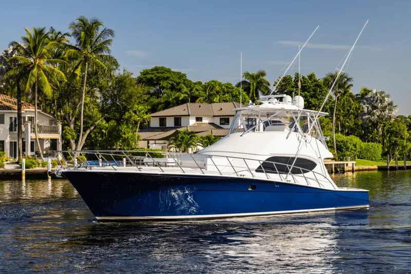 Slide: The Image of Hatteras GT63 2015 - 4