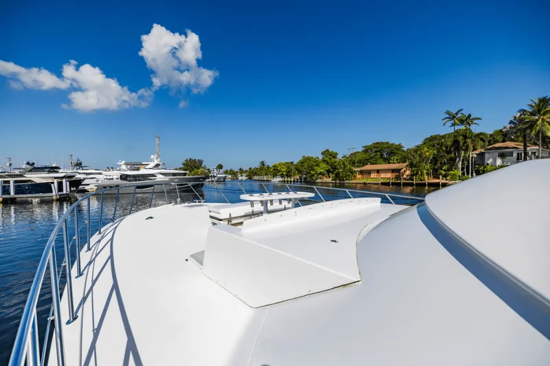 Slide: The Image of Hatteras GT63 2015 - 49