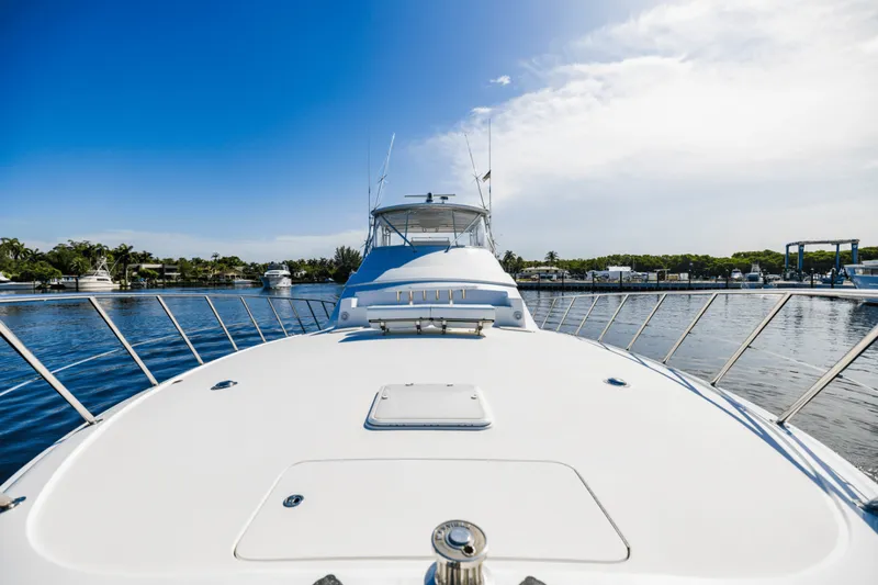 Slide: The Image of Hatteras GT63 2015 - 51