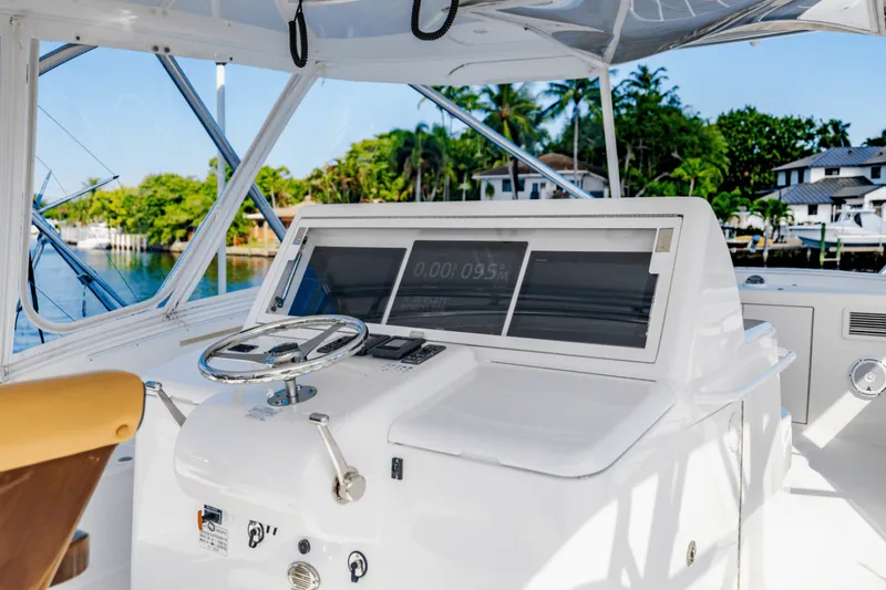 Slide: The Image of Hatteras GT63 2015 - 63