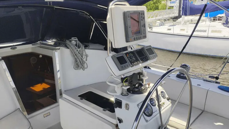 Slide: The Image of Catalina 350 2003 - 9