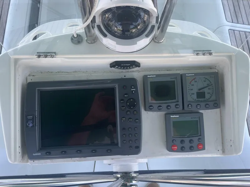Slide: The Image of Beneteau Oceanis 381 2001 - 12