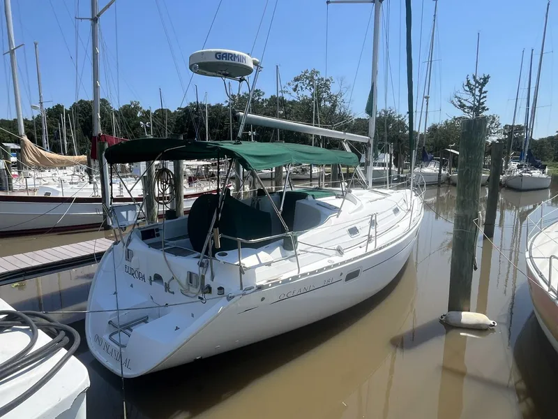 Slide: The Image of Beneteau Oceanis 381 2001 - 14