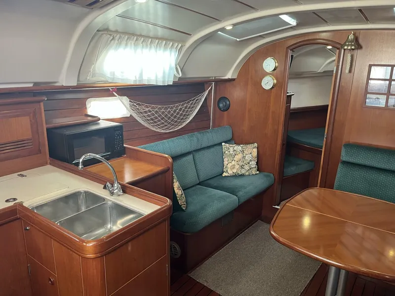 Slide: The Image of Beneteau Oceanis 381 2001 - 22