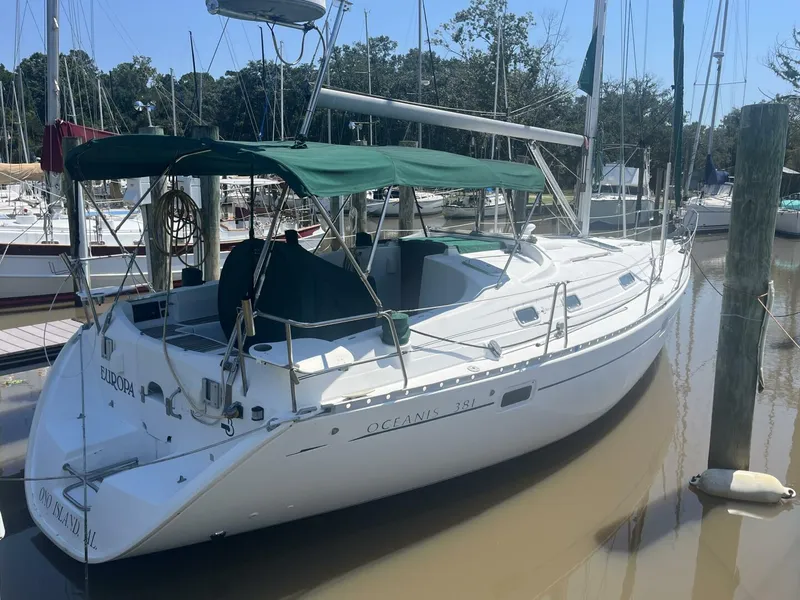 Slide: The Image of Beneteau Oceanis 381 2001 - 3