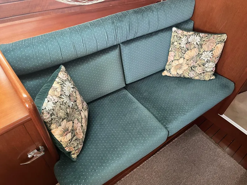 Slide: The Image of Beneteau Oceanis 381 2001 - 34