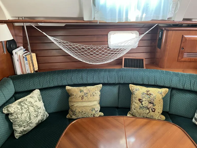 Slide: The Image of Beneteau Oceanis 381 2001 - 36