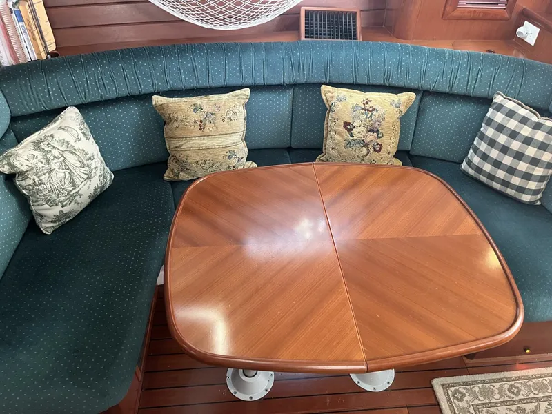 Slide: The Image of Beneteau Oceanis 381 2001 - 38