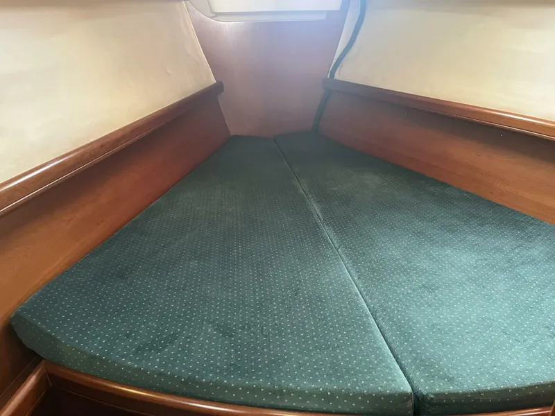 Slide: The Image of Beneteau Oceanis 381 2001 - 41