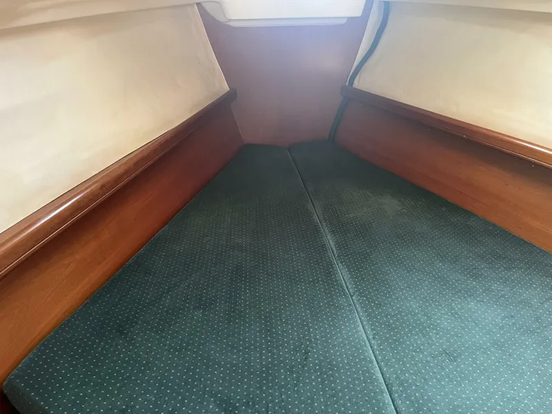 Slide: The Image of Beneteau Oceanis 381 2001 - 46